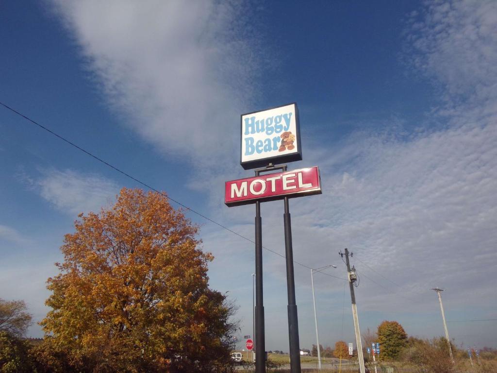 Huggy Bear Motel - Warren - image 3