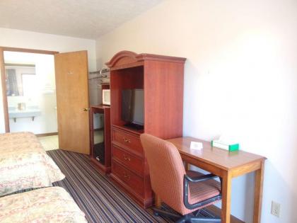Huggy Bear Motel - Warren - image 9