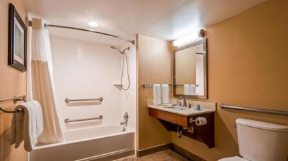 Best Western Warren Hotel - image 10