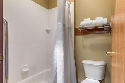 Comfort Inn Warrensburg Station - image 12