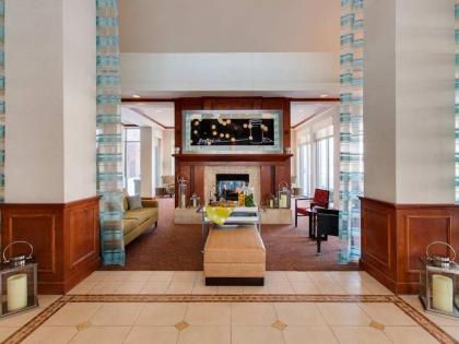 Hilton Garden Inn Naperville/Warrenville - image 13