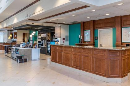 Hilton Garden Inn Naperville/Warrenville - image 7
