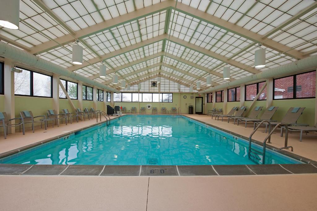 SpringHill Suites Chicago Naperville/Warrenville - main image