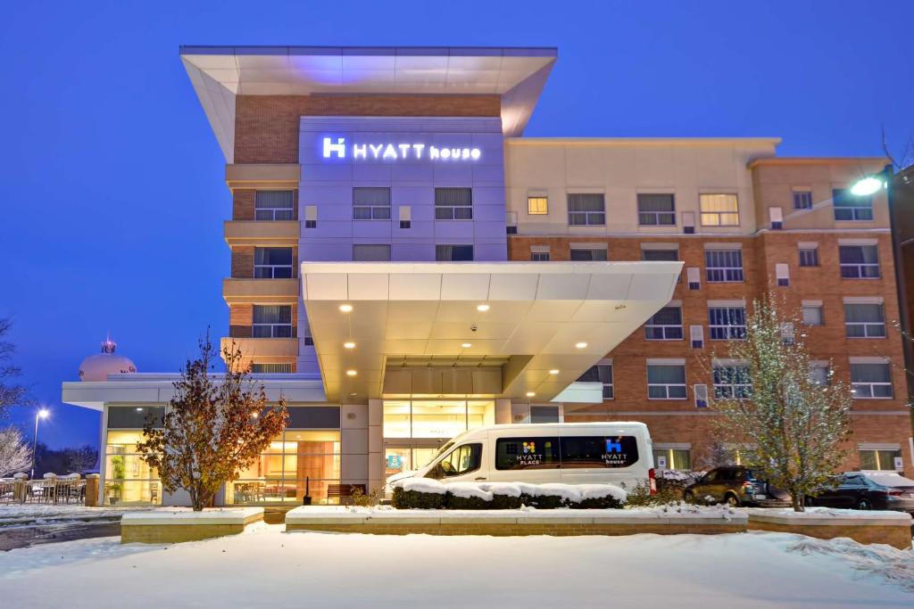 Hyatt House Naperville/Warrenville - main image
