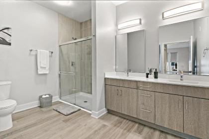 2BR Modern Living in Tranquil Scene - image 5
