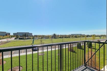 1BR Modern Living in Tranquil Scene - image 2