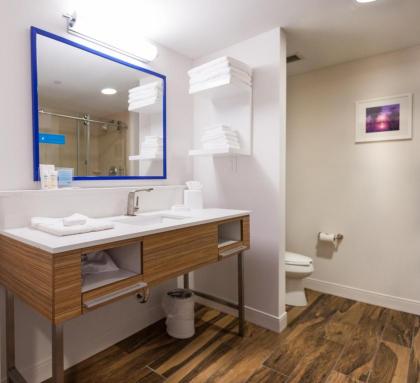 Hampton Inn Doylestown - image 4