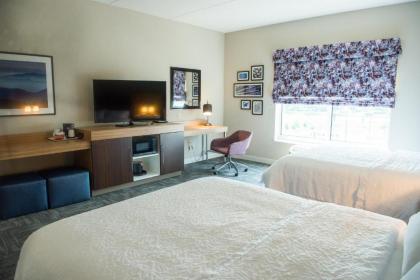 Hampton Inn & Suites Warrington Horsham - image 12
