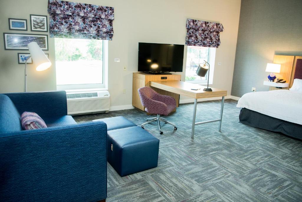 Hampton Inn & Suites Warrington Horsham - image 6