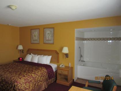 Parkfield Inn - Warsaw - image 14