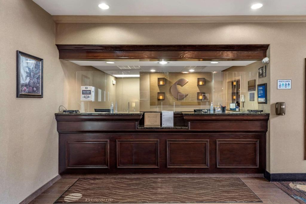 Comfort Inn & Suites Warsaw - image 3