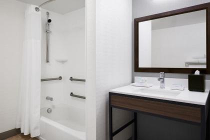 Hilton Garden Inn Providence Airport/Warwick - image 5