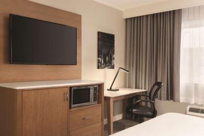 Radisson Hotel Providence Airport - image 8