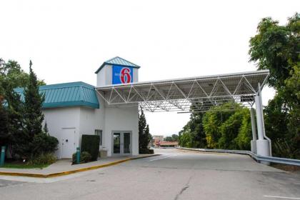 Motel 6-Warwick RI - Providence Airport - I-95