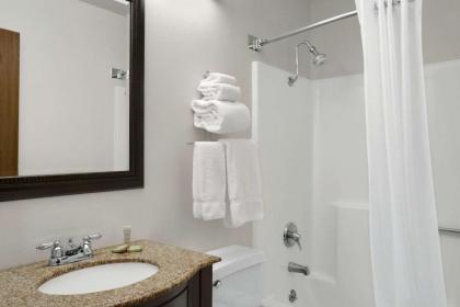 Super 8 by Wyndham Washington - image 5