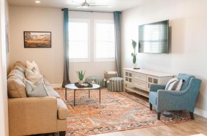 Freedom Vacation Rentals Condos with Mountain Views - image 15
