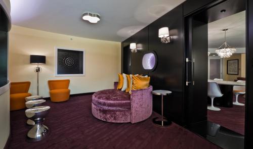 Washington Plaza Hotel - image 4