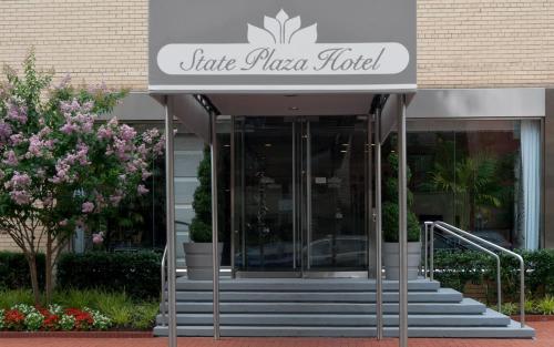 State Plaza Hotel - image 2