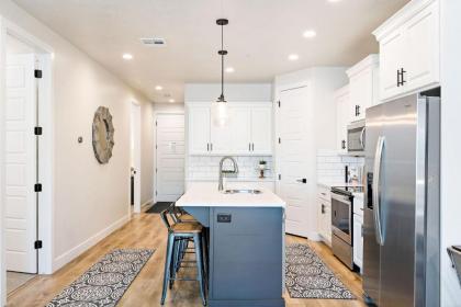 Red Rock Retreat - image 4