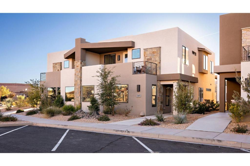 5 Star Zions St George Retreat - main image