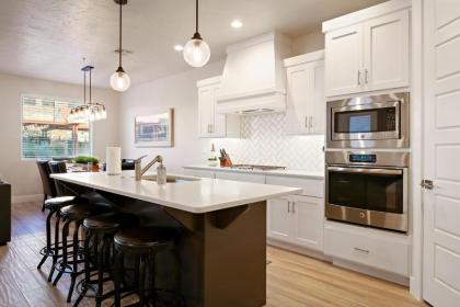 5 Star Zions St George Retreat - image 9