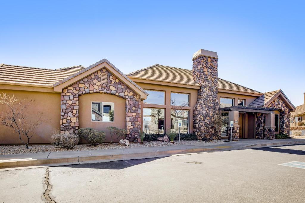 Red Coral Inn - image 6