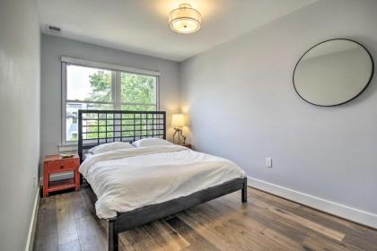 Modern D C Retreat with Private Outdoor Space! - image 15