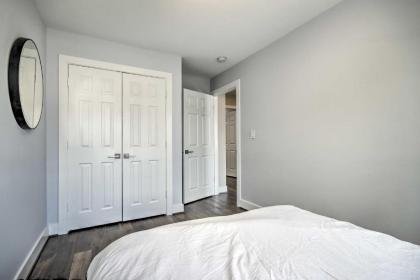 Modern D C Retreat with Private Outdoor Space! - image 16
