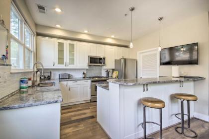 Modern D C Retreat with Private Outdoor Space! - image 7