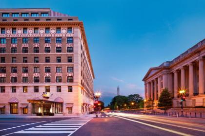 Hotel Washington - image 2