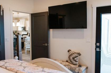 The Ranch House by Freedom Vacation Rentals - image 15