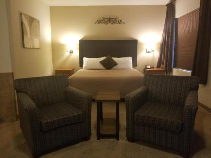 Grand View Inn & Suites - image 10