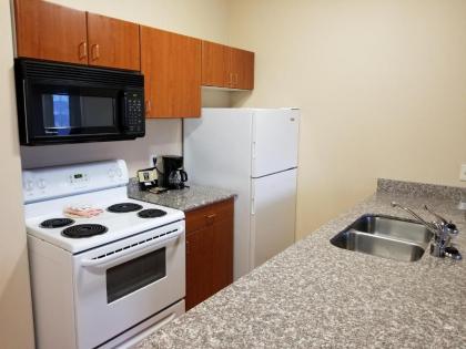 Grand View Inn & Suites - image 12