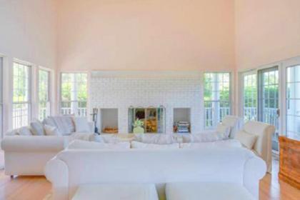 Villa Victoria - Cozy Hamptons Villa - image 9