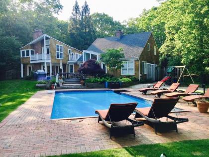 Villa Red Hut New York