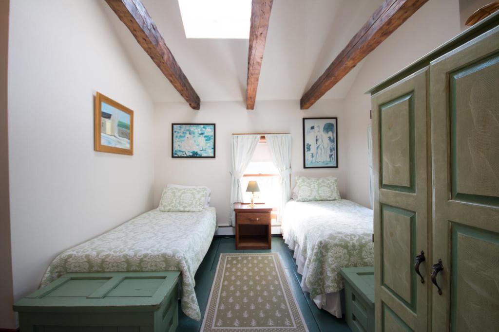 Old Stagecoach Inn - image 6