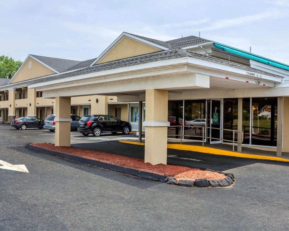 Quality Inn Waterbury - main image