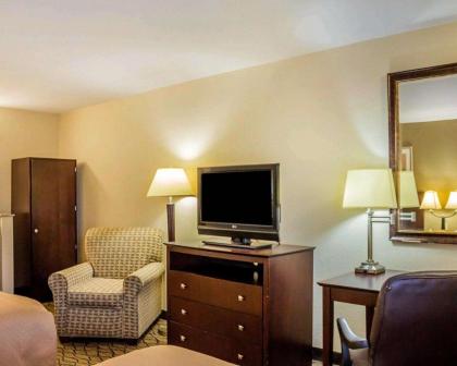 Quality Inn Waterbury - image 13