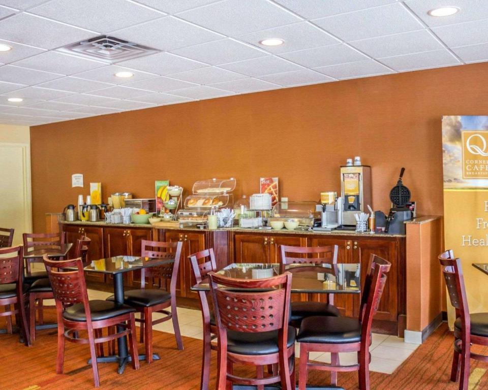Quality Inn Waterbury - image 2