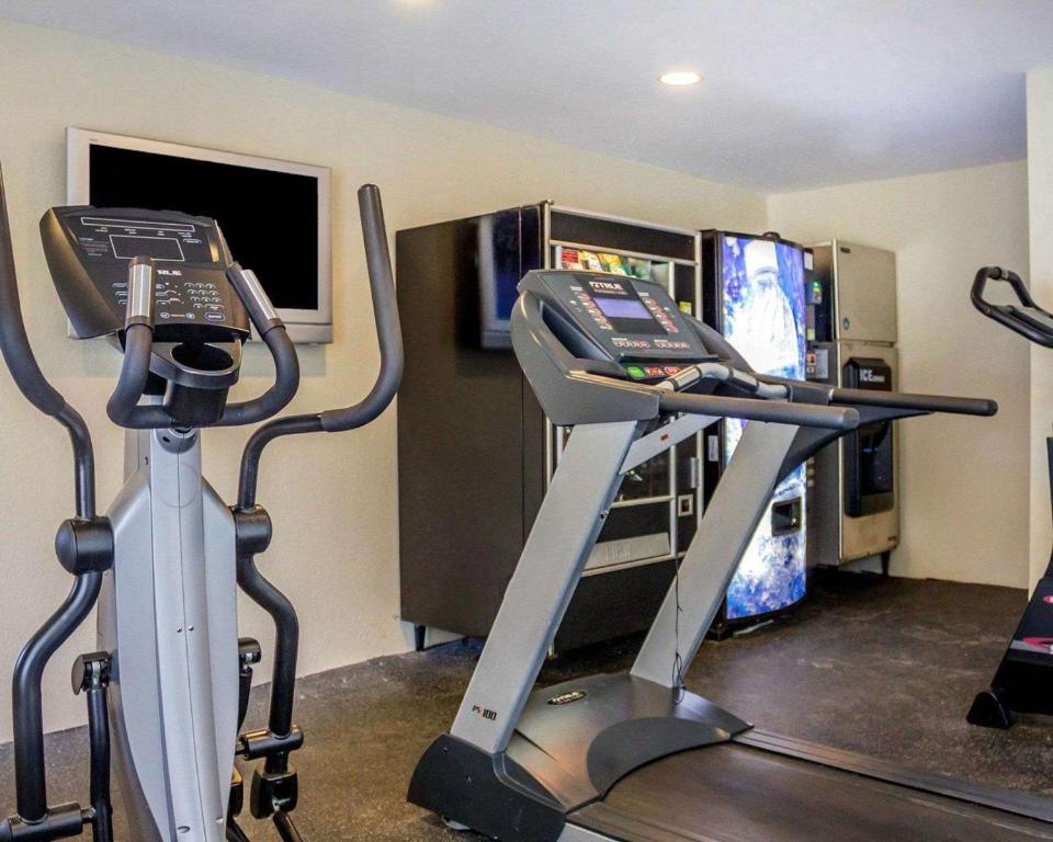 Quality Inn Waterbury - image 3