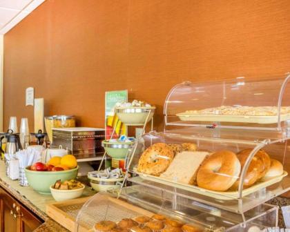 Quality Inn Waterbury - image 7
