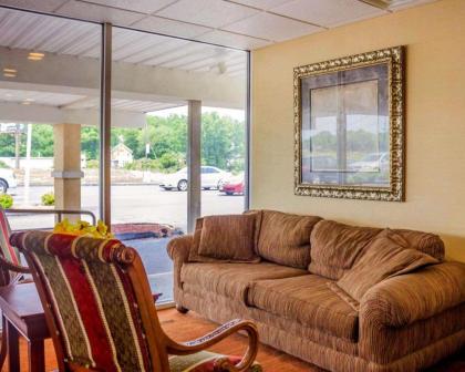 Quality Inn Waterbury - image 9