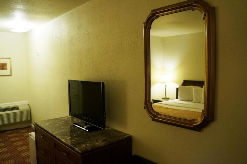 Waterford Inn - image 6