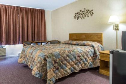 Rodeway Inn Waterford - New London - image 4