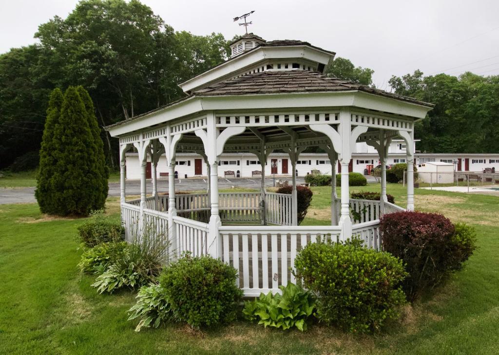 Oakdell Motel WATERFORD CT - image 7