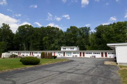 Oakdell Motel WATERFORD CT - image 9