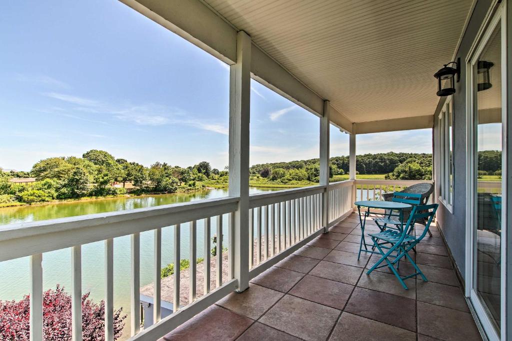 Deluxe Waterford Home with Outdoor Bar--Steps to Cove - main image