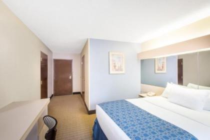 Microtel Inn & Suites By Wyndham Seneca Falls - image 8