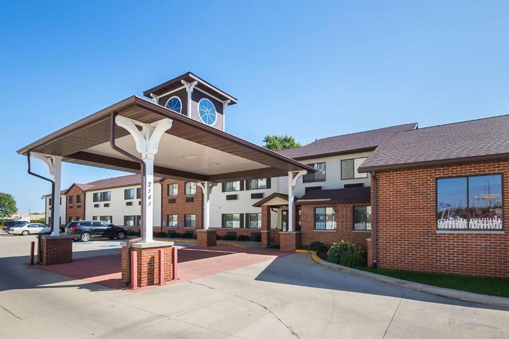 Motel 6-Waterloo IA - Crossroads Mall - Cedar Falls - main image