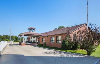Motel 6-Waterloo IA - Crossroads Mall - Cedar Falls - image 2